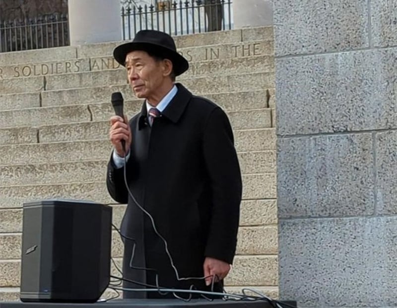 Former Xiamen University professor You Shengdong speaks at a rally on Feb. 5, 2023, in Boston to mark the third anniversary of the death of Chinese doctor Li Wenliang on Feb. 5, 2023. Credit: Mia Ping-chieh Chen/RFA