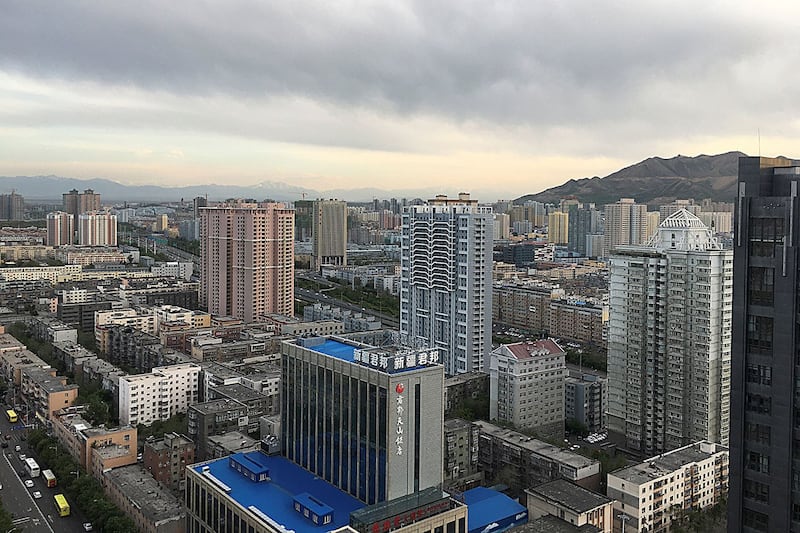 新疆乌鲁木齐市全景（路透社）