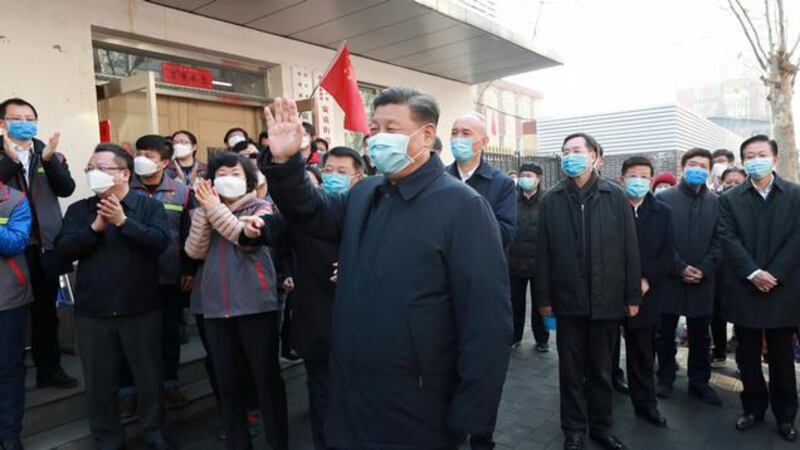 习近平视察北京地坛医院。（路透社）