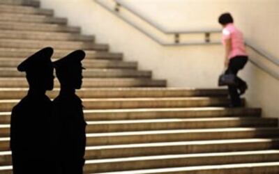 Tiananmen-Guards-305.jpg