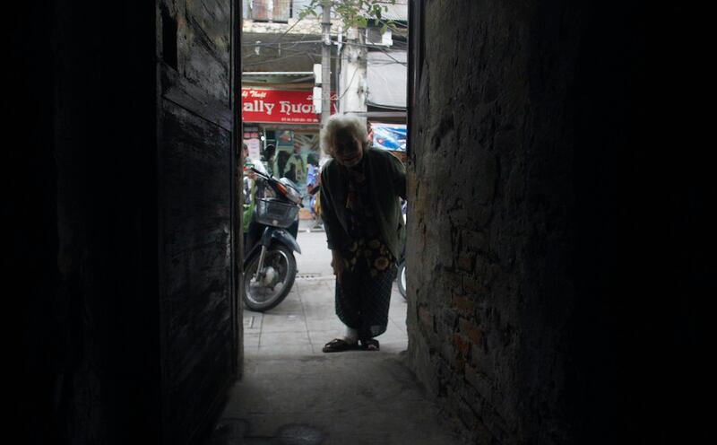 2012-02-16T120000Z_1672551818_GM1E82G1UAY01_RTRMADP_3_VIETNAM.JPG