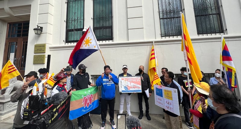 Protesters who gathered on the campus of the University of California-Berkeley on Oct. 1, 2022 chanted "Free Tibet!", "Free Hong Kong!" and "Free the Uyghurs!" Credit: RFA