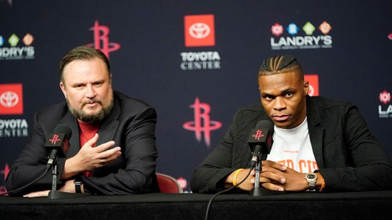 NBA休士顿火箭队总经理莫雷（Daryl Morey）（左）2019年为香港发声后受到来自中国的压力（美联社图片）