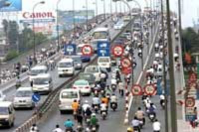 TrafficSaigon200.jpg