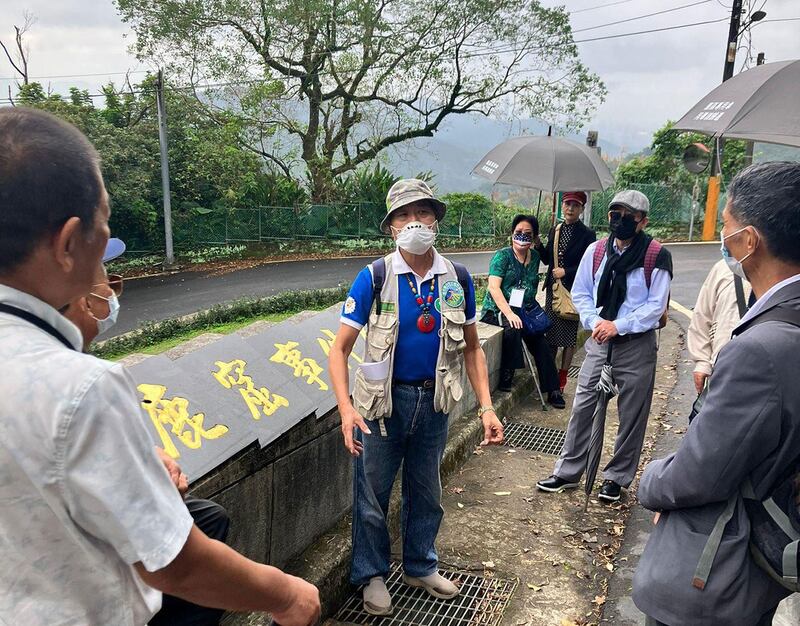 台湾九合一观选团参观台湾白色恐怖时期政治案件、鹿窟事件遗址。（盛雪提供）