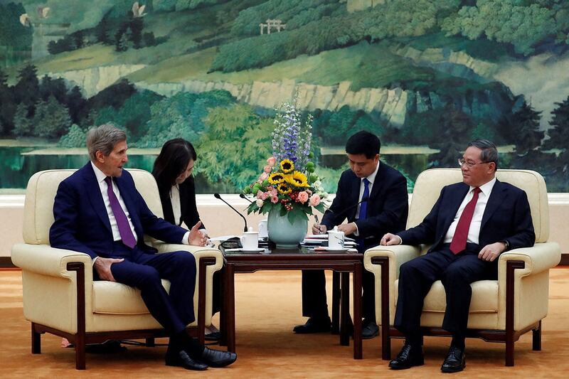 2023年7月18日，美国气候问题特使约翰·克里（John Kerry）在北京会晤中国总理李强。（路透社）