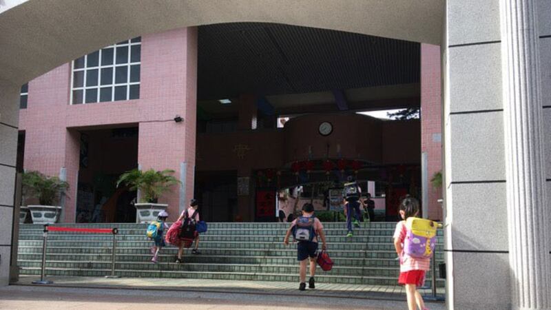 台北市小学17日仍照常上课，18日之后停课。(记者 黄春梅摄)