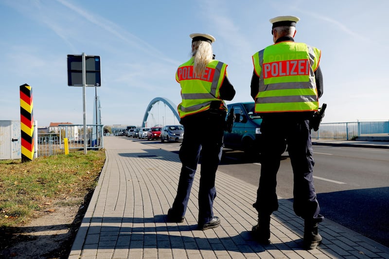 German federal police officers patrol the German-Polish border area in October 2021. Credit: Reuters