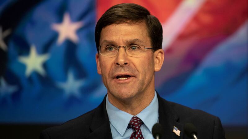 美国国防部长埃斯珀(Mark T. Esper)呼吁中国在新冠疫情问题上提高透明度，并且对中国在台湾和南海附近破坏稳定的活动表达关切。(路透社图片)