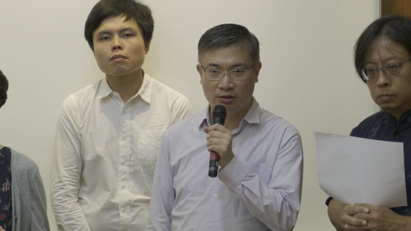 香港政治评论员桑普认为香港人成为北京的“人质外交”。(记者 李宗翰摄)