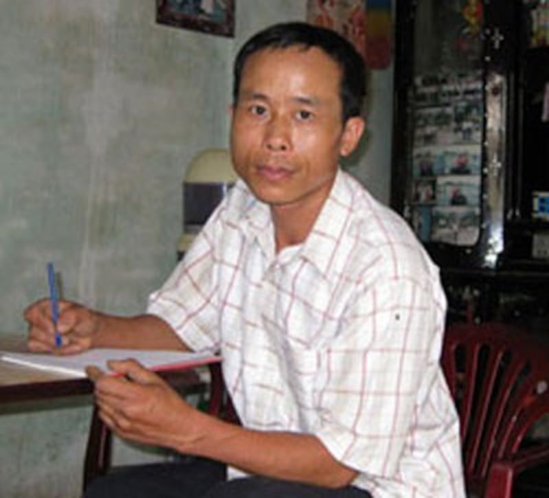 Ông Dương Văn Nam tại huyện Lục Ngạn, tỉnh Bắc Giang, ảnh chụp tháng 2 năm 2009. Citizen photo.