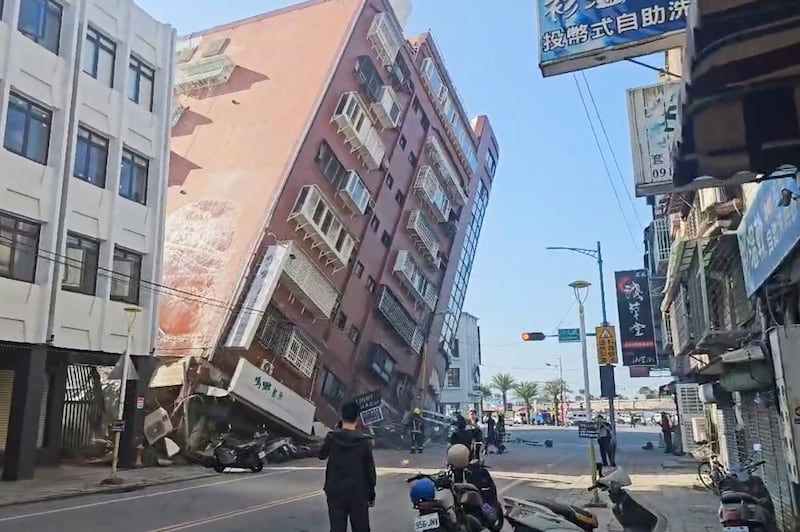 ENG_CHN_TaiwanQuake_04032024_02.JPG