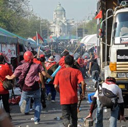 thailand-protest-04112010-250.jpg