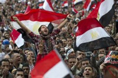 egyptian-protesters-250.jpg