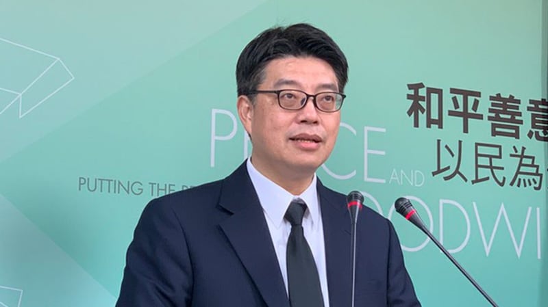 台湾主管两岸事务的大陆委员会发言人邱垂正呼吁北京当局在和平对等民主对话上，促进两岸良性互动。（RFA资料照）