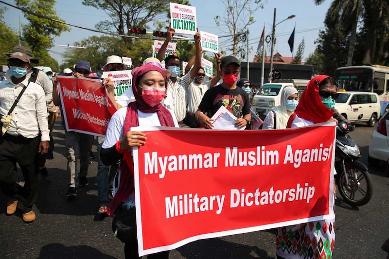 https://www.rfa.org/english/multimedia/yangon-protest-gallery-02242021153748.html/p5.jpg