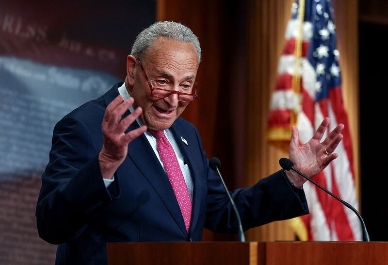 图为美国国会参议院民主党领袖舒默（Chuck Schumer）。舒默即将率领国会参议员访问团出访中国、韩国及日本。（路透社图片）