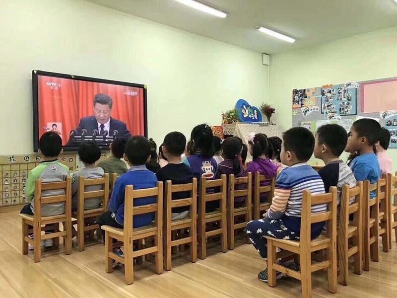 当前中国对幼儿园儿童的教育现状。 （网络截图/乔龙提供）