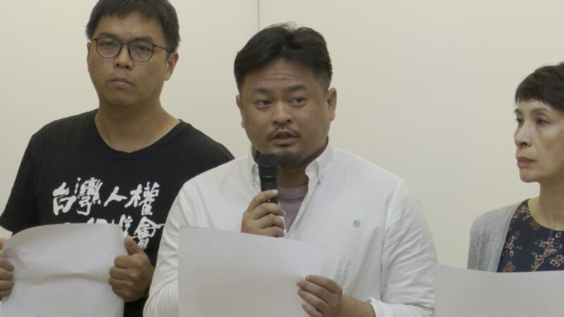 民进党立委洪申翰忧心香港成为北京出气口。(记者 李宗翰摄)